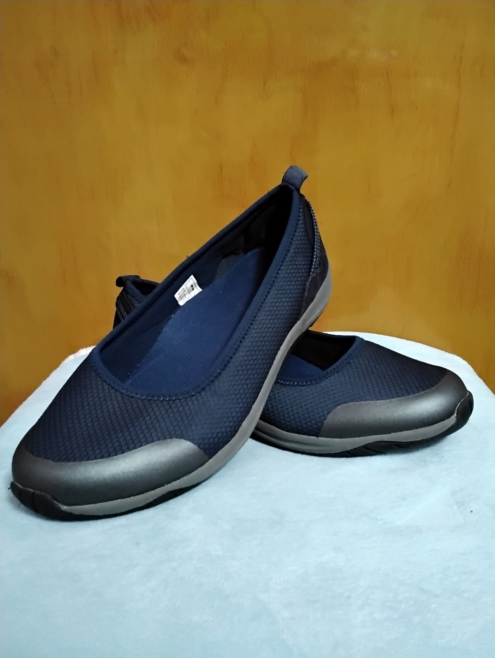 Lands' End Women's Navy Slip-On Comfort Flats Size 9B